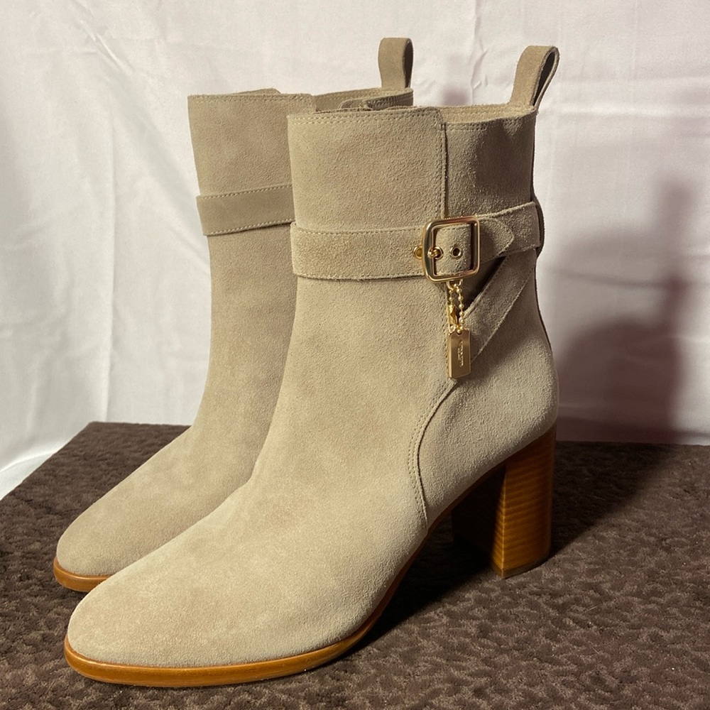 Coach Olivia‎ Suede Boots